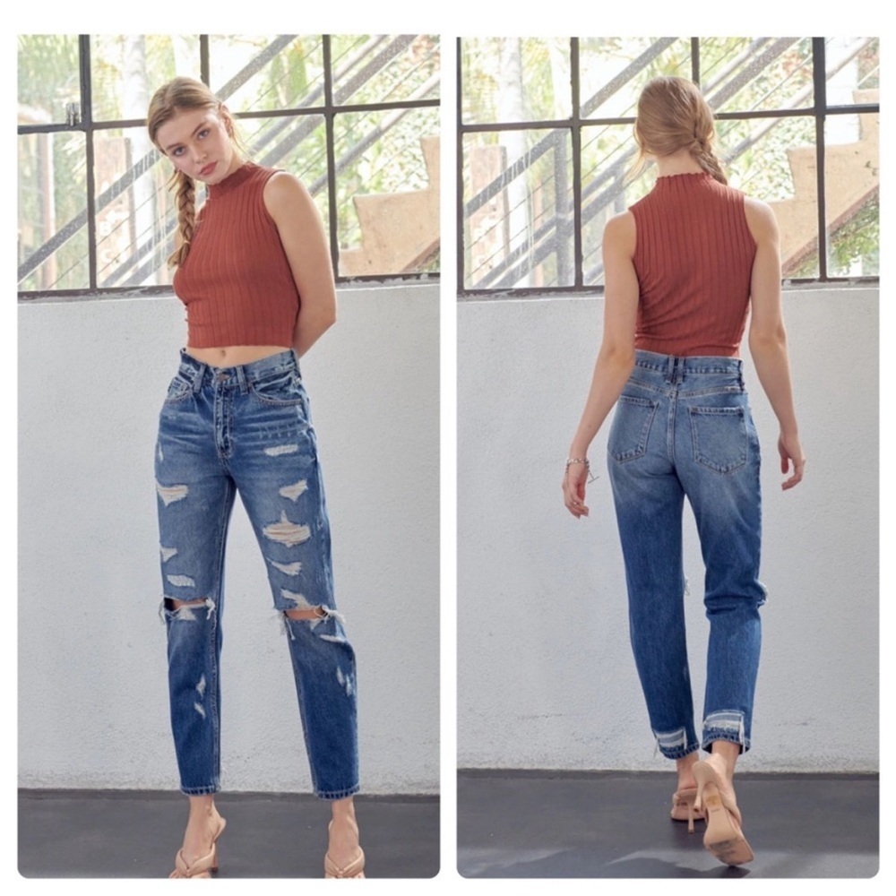 KanCan NWT Larisa Ultra High Rise Relaxed Fit Mom Jeans Distressed 9/28